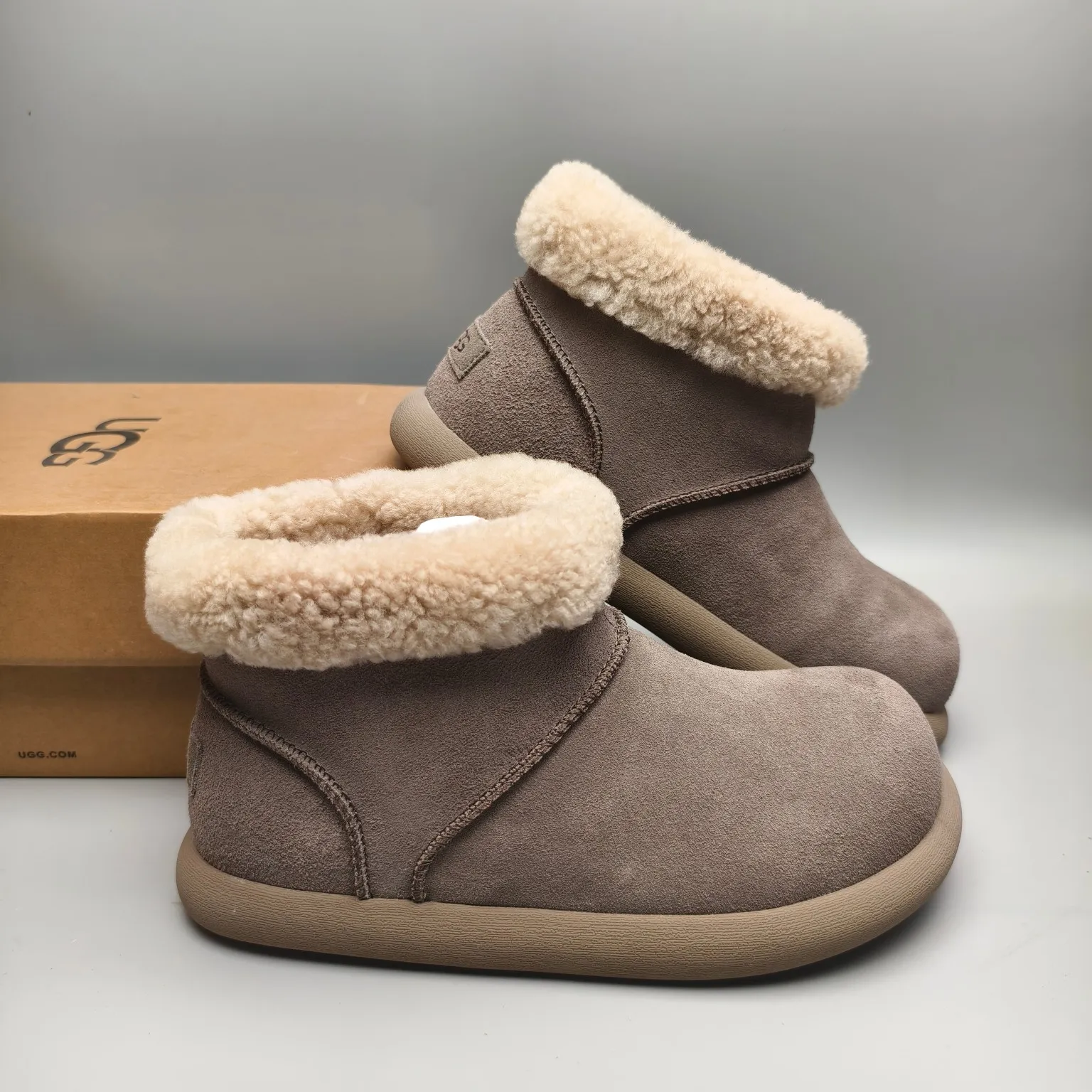 💰540 UGG sheepskin all-in-one snow boots 1618-5 rubber wear-resistant sole casual shoes Color: Gray Maroon Sand Matching size: 35-40
